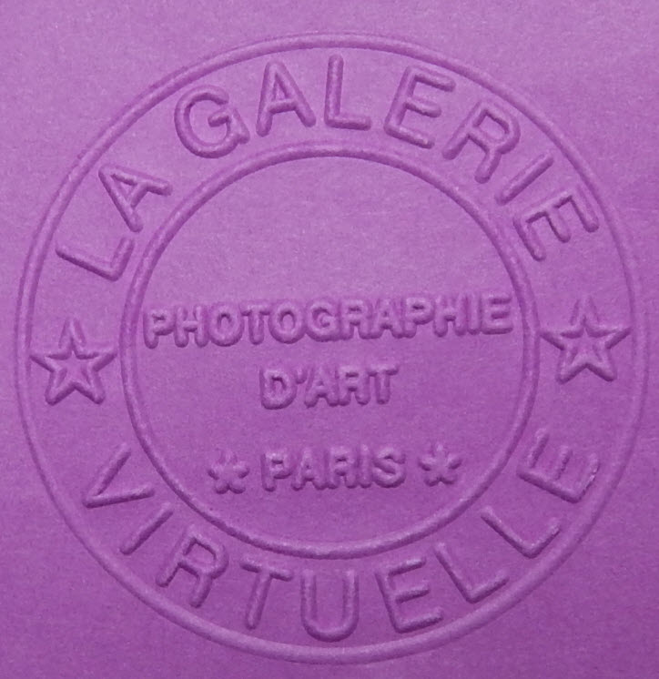 gaufrage carton pour une galerie d'art